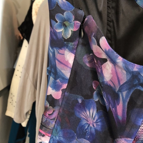 Guess Strapless Floral Cocktail Dress – Purple Blue Print – Size 6 - Picture 5 of 13